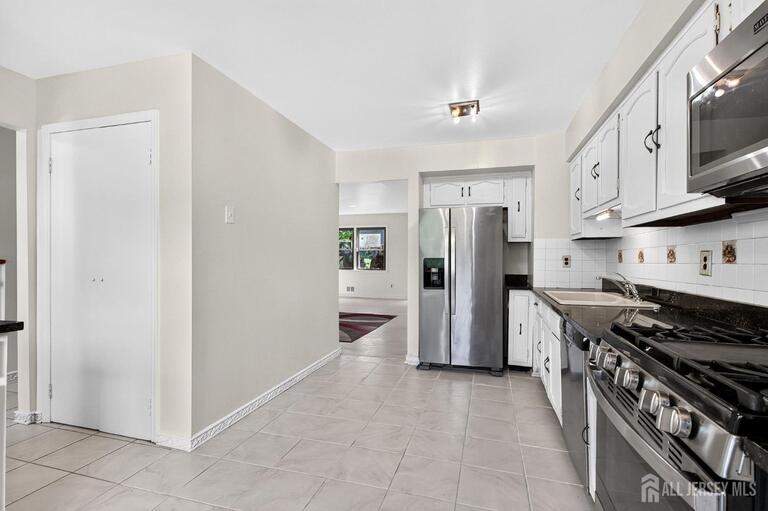 Photo 3 of 71 Highview Drive, Woodbridge Proper NJ 07095, Woodbridge Proper, NJ