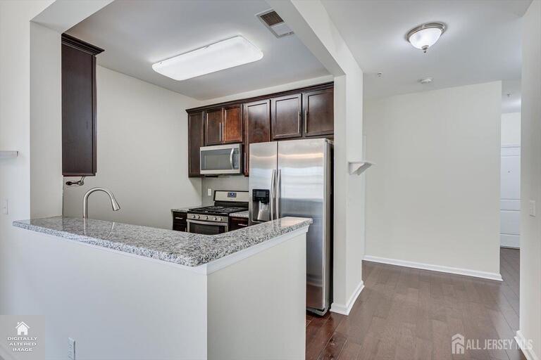 Photo 13 of 712 Strassle Way, South Plainfield NJ 07080, South Plainfield, NJ