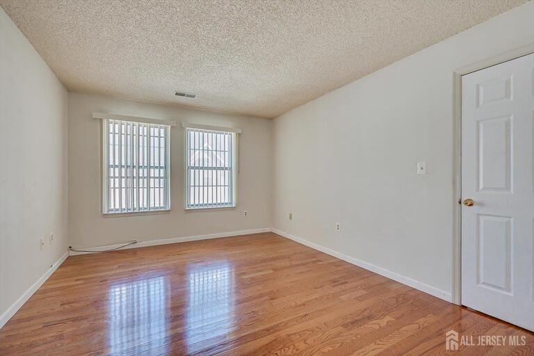 Photo 11 of 230 Kempsey Drive, North Brunswick NJ 08902, North Brunswick, NJ