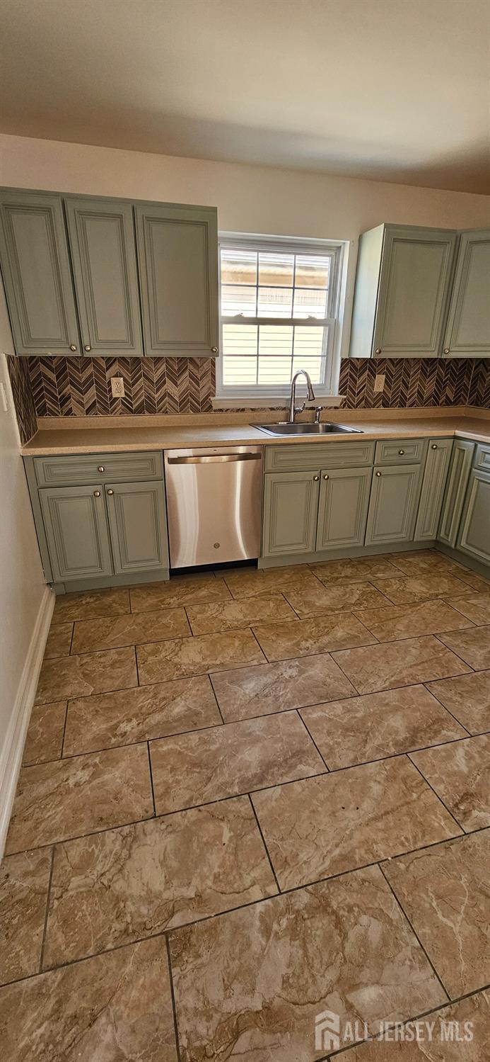 Photo 11 of 655 4th Street, Newark NJ 07104, Newark, NJ