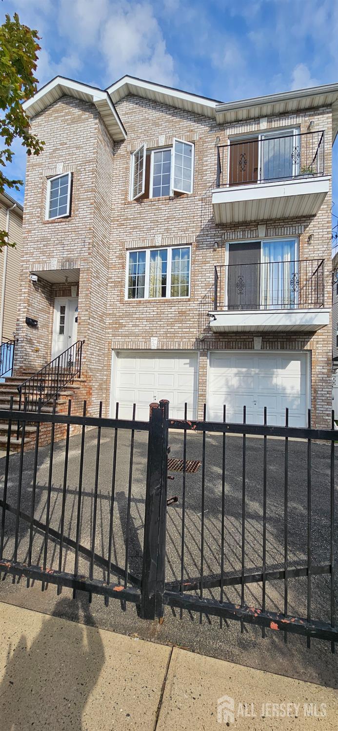 Photo 2 of 655 4th Street, Newark NJ 07104, Newark, NJ