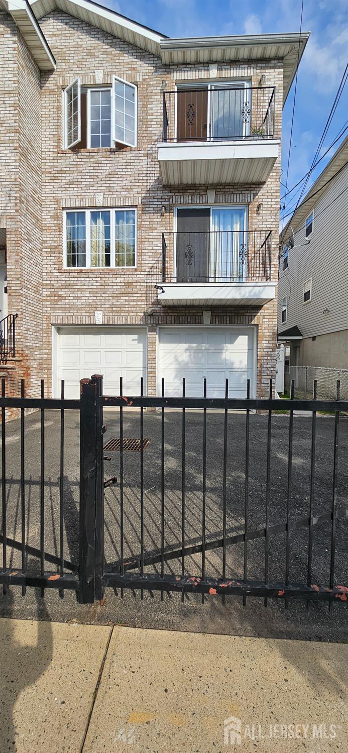 Photo 3 of 655 4th Street, Newark NJ 07104, Newark, NJ