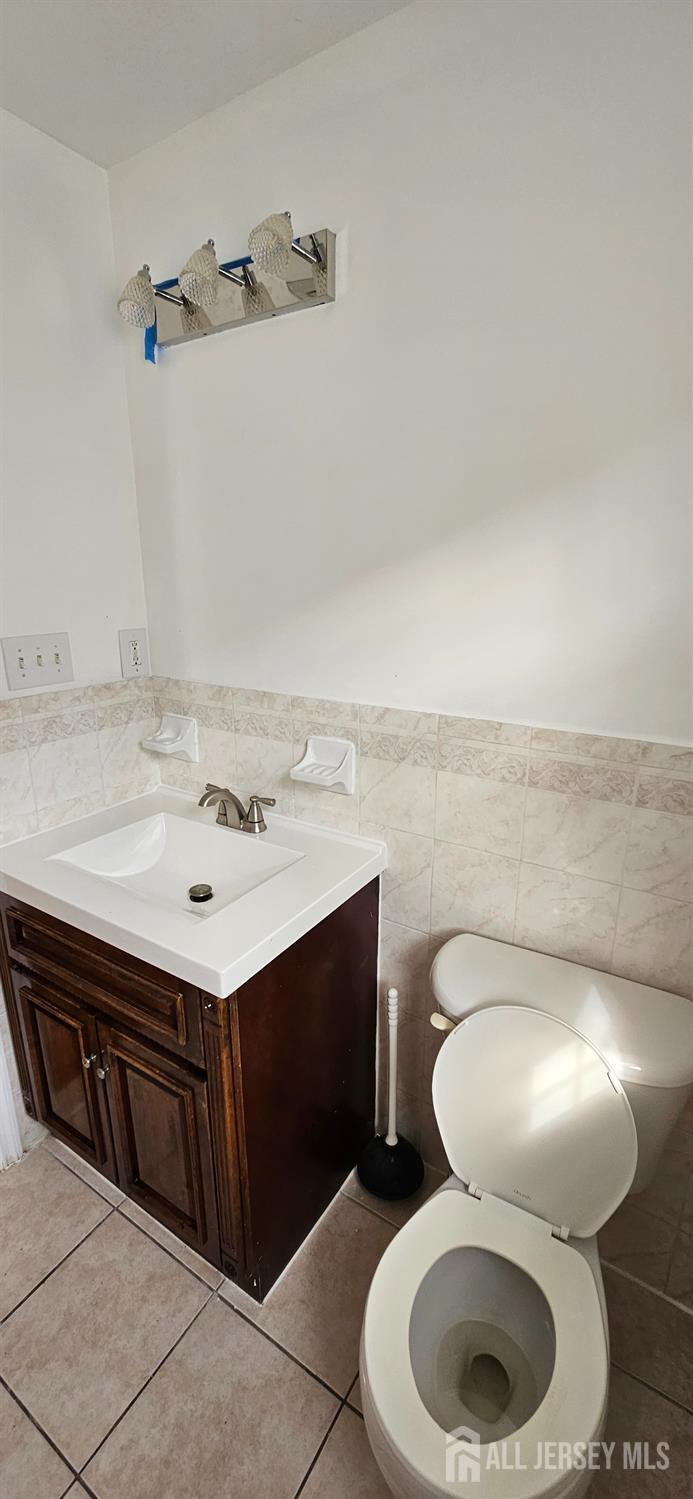 Photo 17 of 655 4th Street, Newark NJ 07104, Newark, NJ