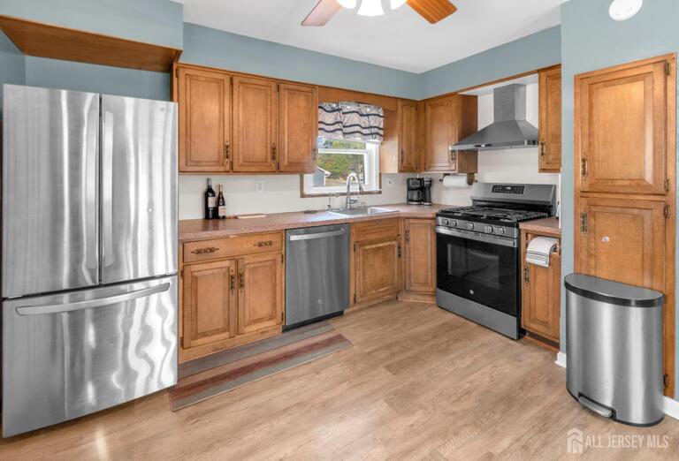 Photo 5 of 4 Carter Place, Sayreville NJ 08859, Sayreville, NJ