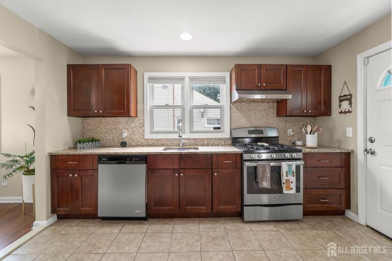 Photo 10 of 408 Richard Way, North Plainfield NJ 07962, North Plainfield, NJ