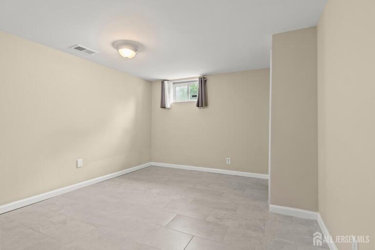 Photo 18 of 408 Richard Way, North Plainfield NJ 07962, North Plainfield, NJ