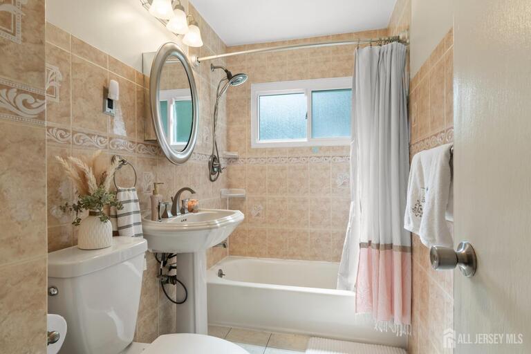 Photo 15 of 408 Richard Way, North Plainfield NJ 07962, North Plainfield, NJ