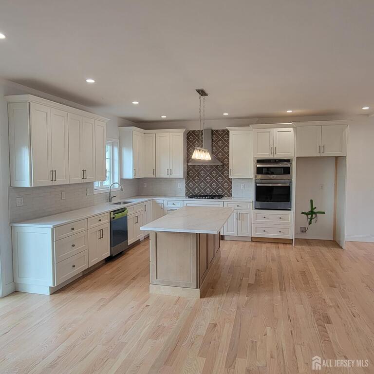 Photo 2 of 208 E James Place E, Iselin NJ 07095, Iselin, NJ