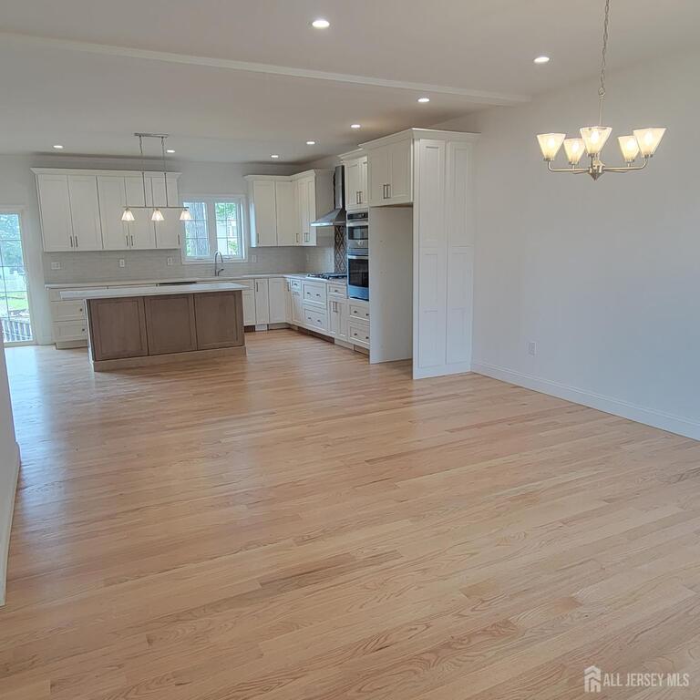 Photo 4 of 208 E James Place E, Iselin NJ 07095, Iselin, NJ