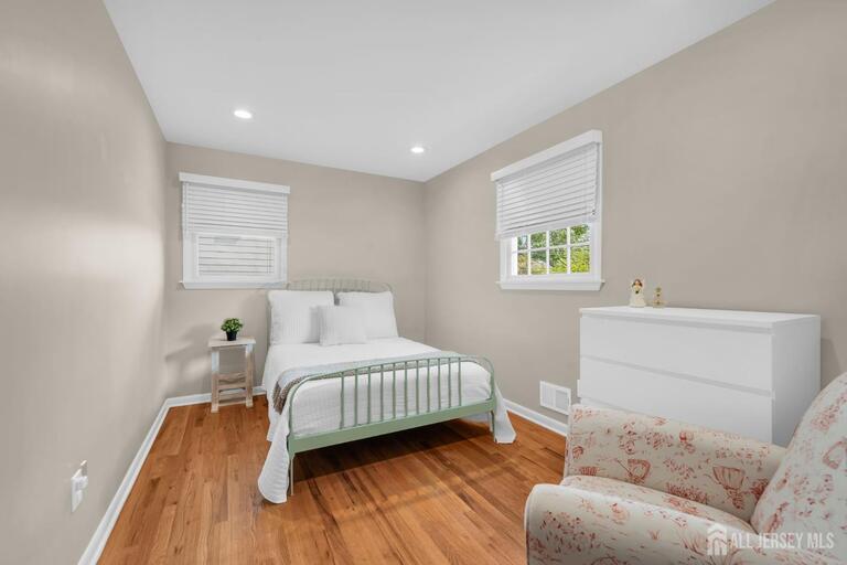 Photo 18 of 76 Seymour Terrace, Piscataway NJ 08854, Piscataway, NJ