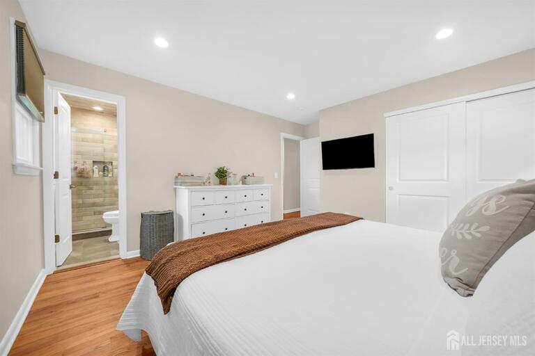 Photo 16 of 76 Seymour Terrace, Piscataway NJ 08854, Piscataway, NJ