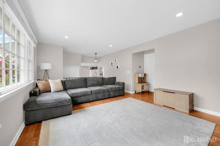 Photo 3 of 76 Seymour Terrace, Piscataway NJ 08854, Piscataway, NJ