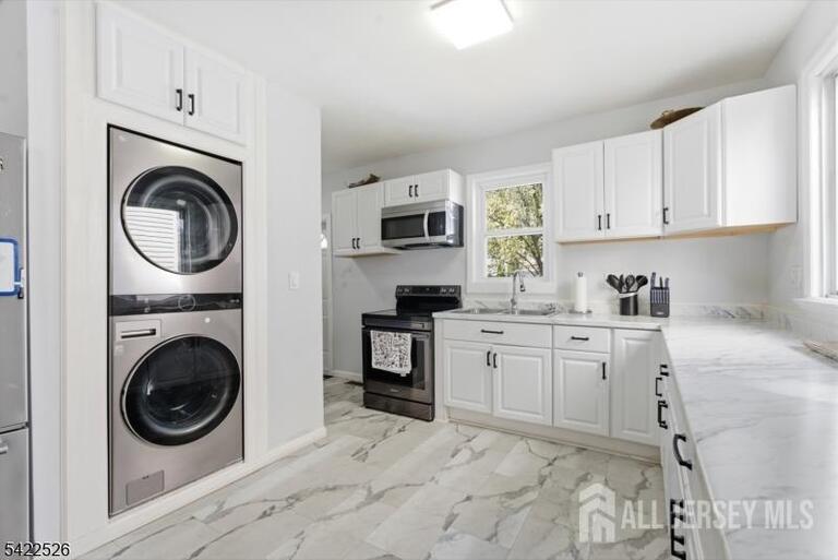 Photo 11 of 140 Grove Avenue, Woodbridge Proper NJ 07095, Woodbridge Proper, NJ