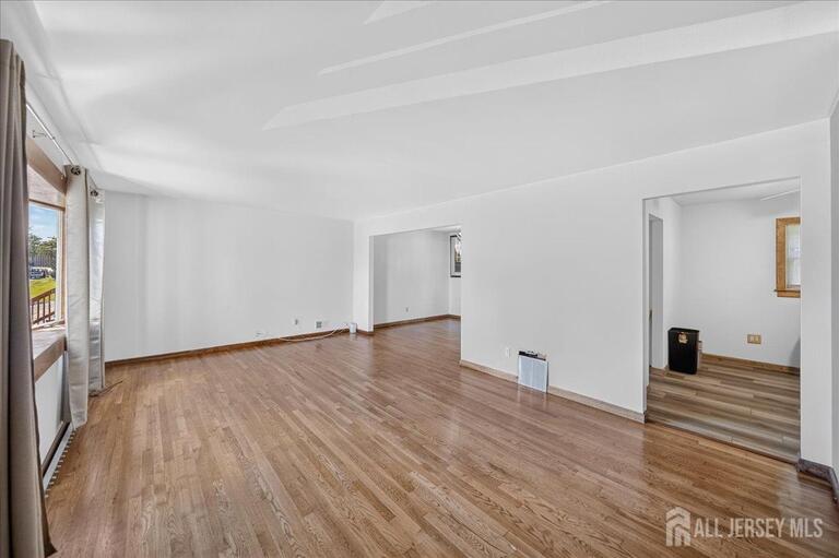 Photo 4 of 204 MARLIN Drive, Fords NJ 08863, Fords, NJ