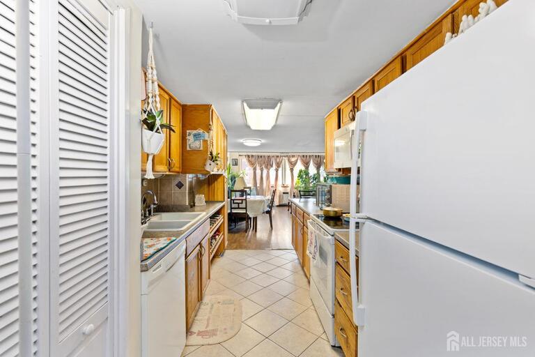 Photo 9 of 40 Fayette Street # 26, Perth Amboy NJ 08861, Perth Amboy, NJ