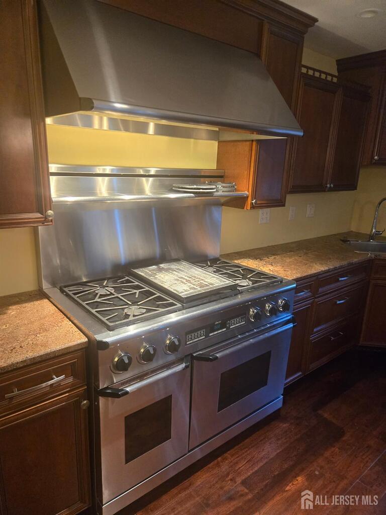 Photo 2 of 14 larch Street, Carteret NJ 07008, Carteret, NJ