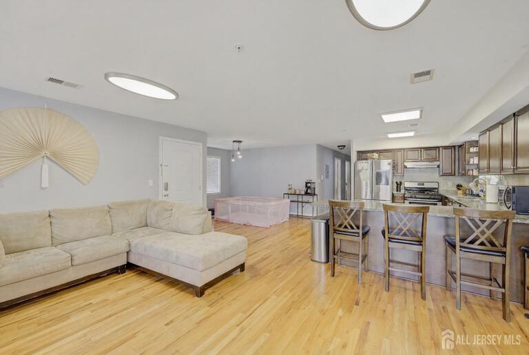 Photo 29 of 149 Bellair Place, Newark NJ 07104, Newark, NJ