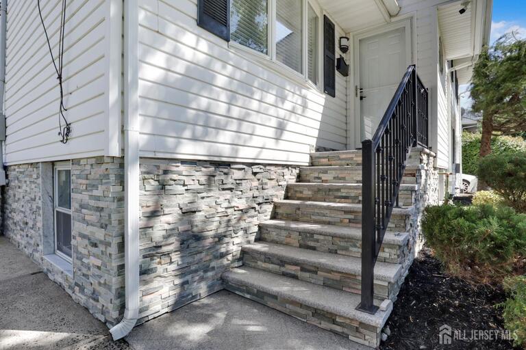 Photo 3 of 96 Tracy Drive, Fords NJ 08863, Fords, NJ