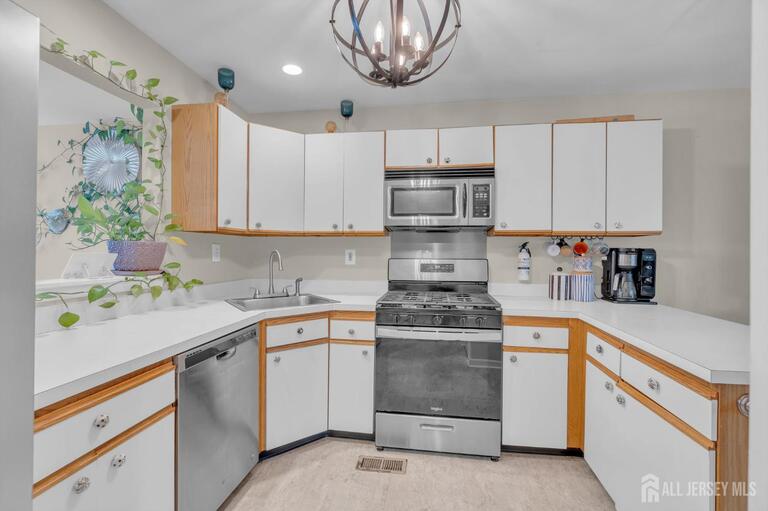 Photo 5 of 23 Krenkel Court, Flemington NJ 08822, Flemington, NJ