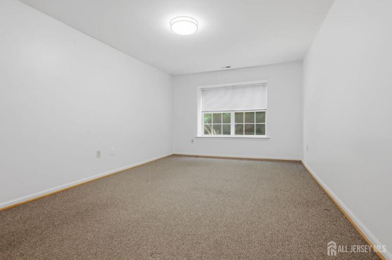 Photo 22 of 2704 Commons At Kingswood Drive, East Brunswick NJ 08816, East Brunswick, NJ