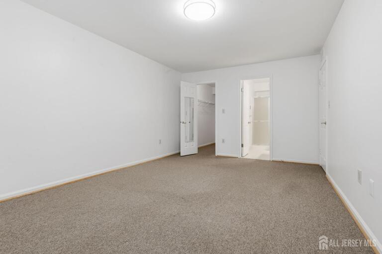 Photo 19 of 2704 Commons At Kingswood Drive, East Brunswick NJ 08816, East Brunswick, NJ