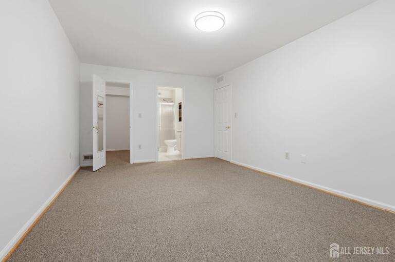Photo 18 of 2704 Commons At Kingswood Drive, East Brunswick NJ 08816, East Brunswick, NJ