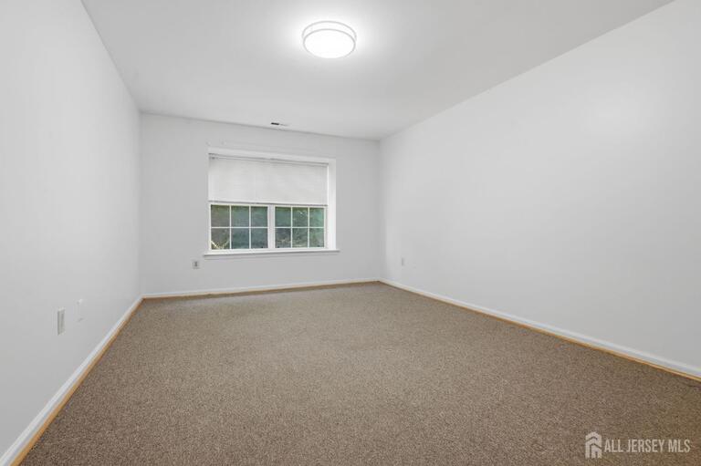 Photo 17 of 2704 Commons At Kingswood Drive, East Brunswick NJ 08816, East Brunswick, NJ