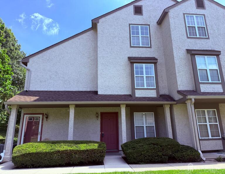 Photo 2 of 2704 Commons At Kingswood Drive, East Brunswick NJ 08816, East Brunswick, NJ