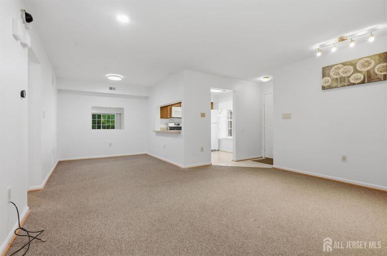 Photo 10 of 2704 Commons At Kingswood Drive, East Brunswick NJ 08816, East Brunswick, NJ