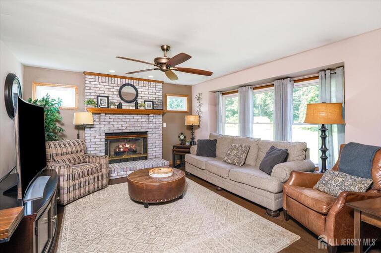 Photo 5 of 10 Timber Wolf Drive, Hamilton NJ 08620, Hamilton, NJ