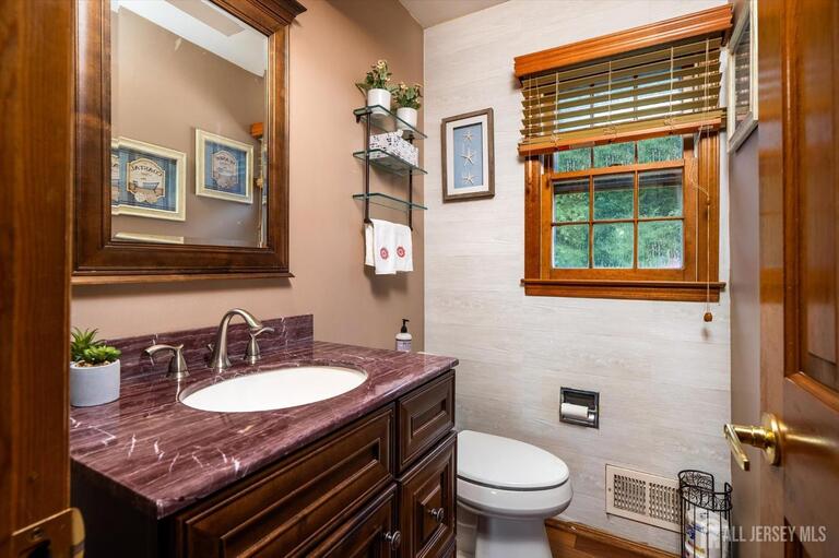 Photo 18 of 10 Timber Wolf Drive, Hamilton NJ 08620, Hamilton, NJ
