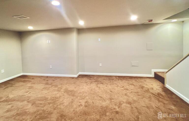 Photo 33 of 10 Timber Wolf Drive, Hamilton NJ 08620, Hamilton, NJ