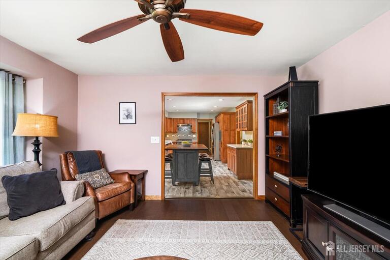 Photo 7 of 10 Timber Wolf Drive, Hamilton NJ 08620, Hamilton, NJ