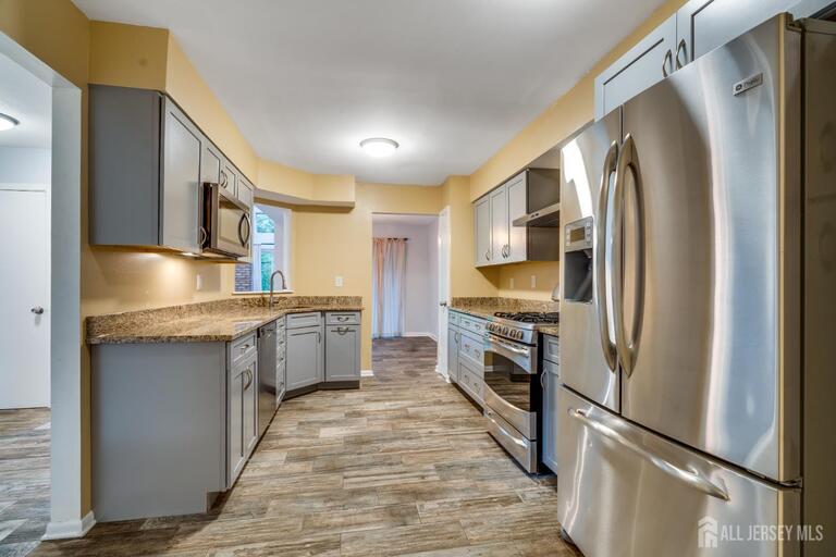 Photo 8 of 112 Nathan Drive, North Brunswick NJ 08902, North Brunswick, NJ