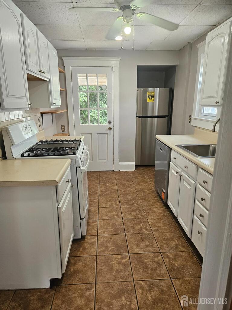 Photo 4 of 327 Berry Street, Woodbridge Proper NJ 07095, Woodbridge Proper, NJ