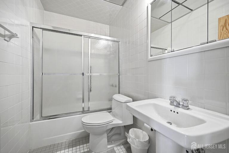Photo 15 of 30 S ADELAIDE Avenue # 8J, Highland Park NJ 08904, Highland Park, NJ
