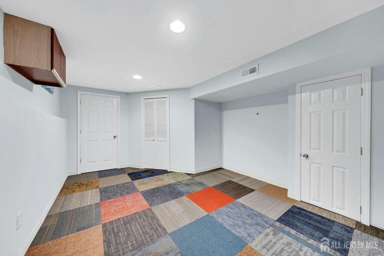 Photo 22 of 148 Linda Lane, Edison NJ 08820, Edison, NJ