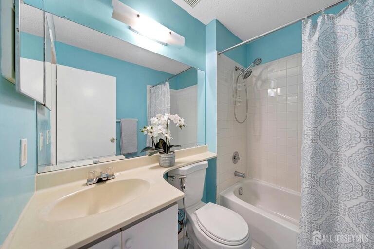 Photo 18 of 148 Linda Lane, Edison NJ 08820, Edison, NJ