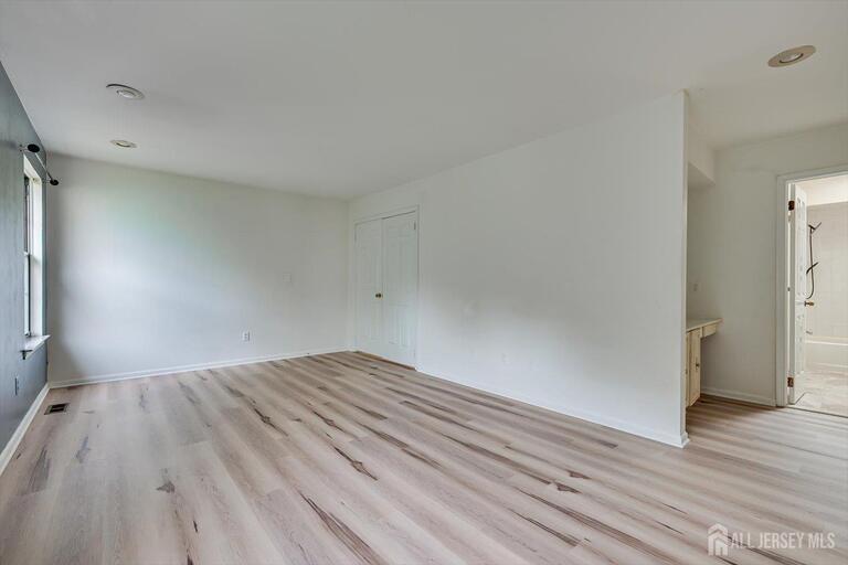 Photo 25 of 503 Timber Oaks Road, Edison NJ 08820, Edison, NJ