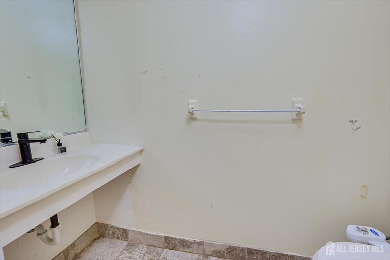 Photo 20 of 503 Timber Oaks Road, Edison NJ 08820, Edison, NJ