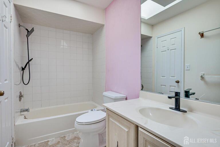 Photo 29 of 503 Timber Oaks Road, Edison NJ 08820, Edison, NJ