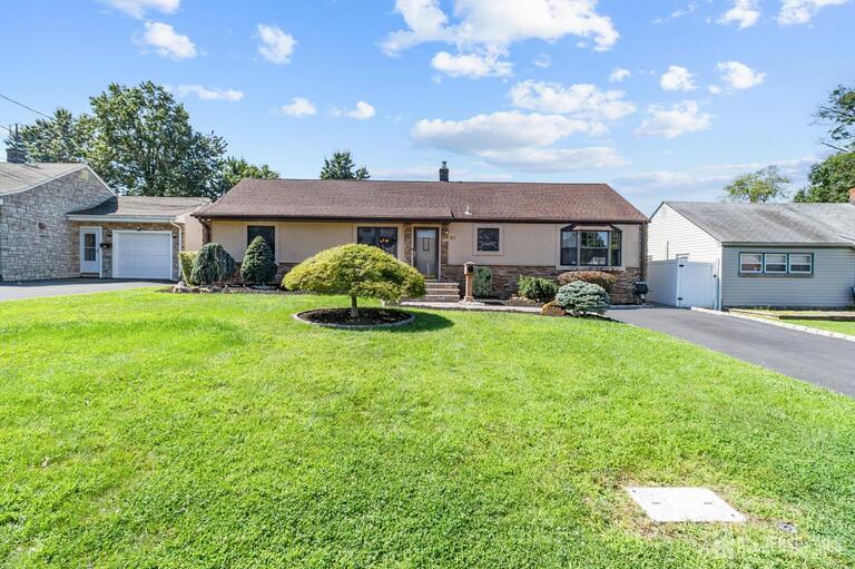 Photo 18 of 91 S Hill Road S, Colonia NJ 07067, Colonia, NJ