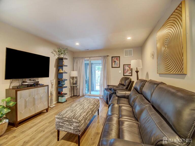 Photo 10 of 272 Bishop Court, Old Bridge NJ 08857, Old Bridge, NJ