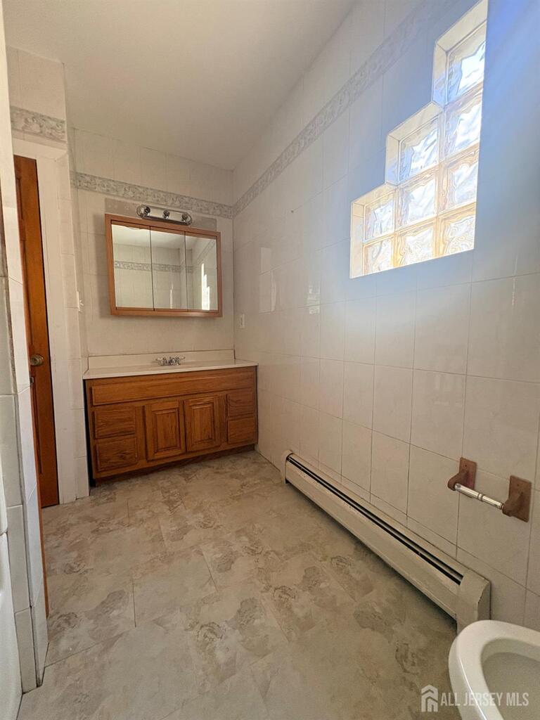 Photo 7 of 661 Catherine Street # 2B, Perth Amboy NJ 08861, Perth Amboy, NJ