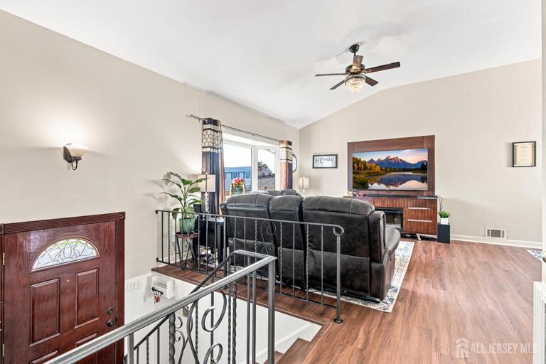Photo 6 of 85 E Laurel Street, Carteret NJ 07008, Carteret, NJ
