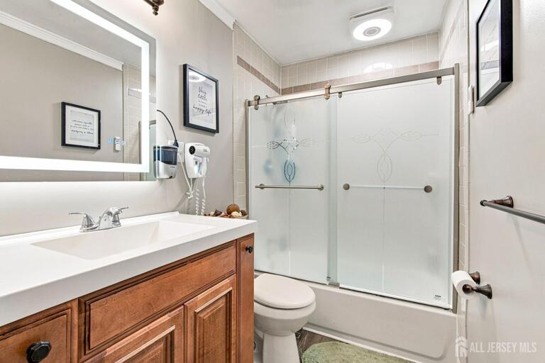 Photo 20 of 85 E Laurel Street, Carteret NJ 07008, Carteret, NJ