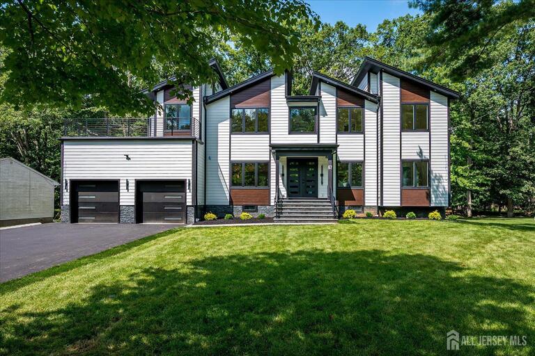 Photo 4 of 67 Falcon Road, Livingston NJ 07039, Livingston, NJ
