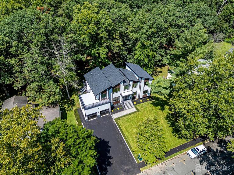 Photo 8 of 67 Falcon Road, Livingston NJ 07039, Livingston, NJ