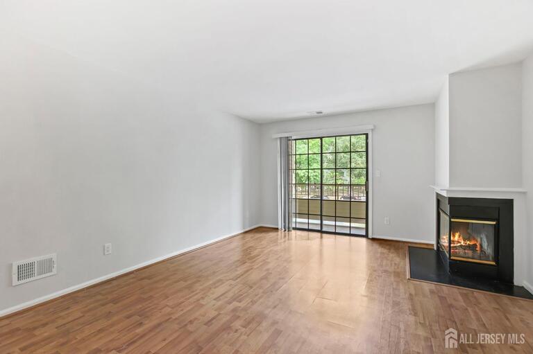 Photo 6 of 1108 Stoneridge Circle, Helmetta NJ 08828, Helmetta, NJ