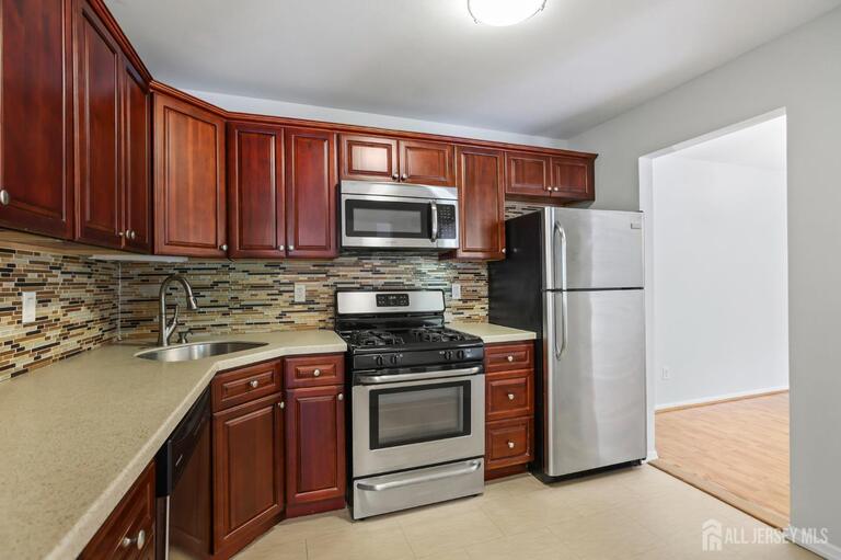 Photo 3 of 1108 Stoneridge Circle, Helmetta NJ 08828, Helmetta, NJ